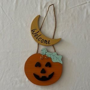 Wooden Pumpkin Welcome Sign